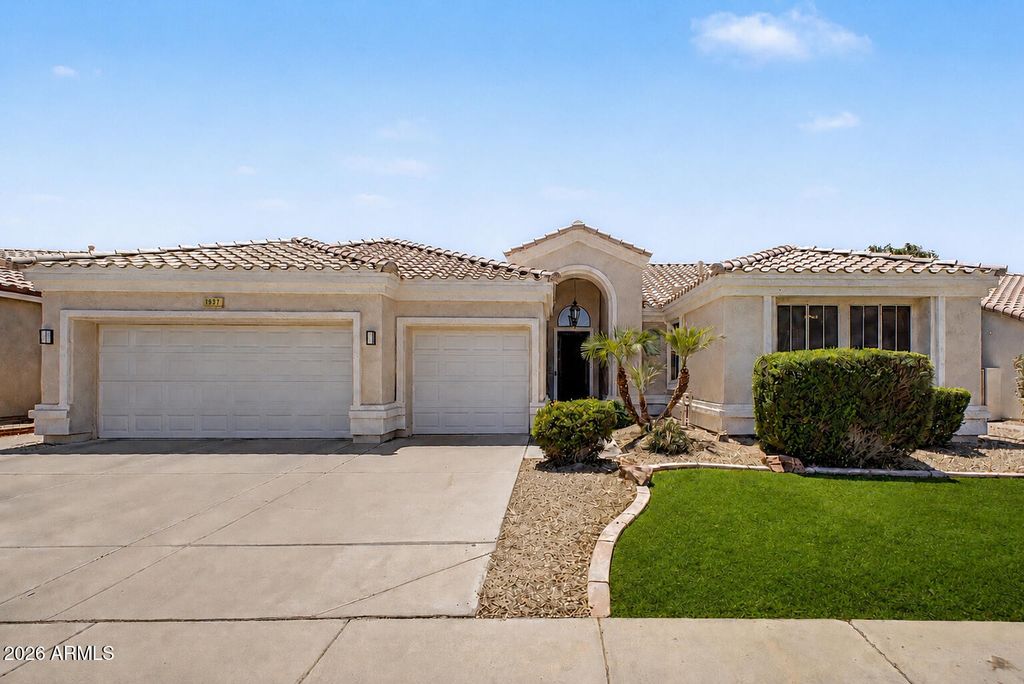 1937 W LARK Drive, Chandler, AZ 85286