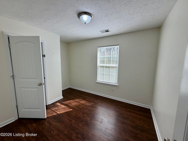 119 McGowan Ave, Bardstown, KY 40004
