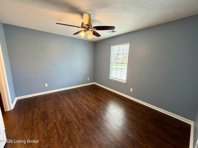 119 McGowan Ave, Bardstown, KY 40004