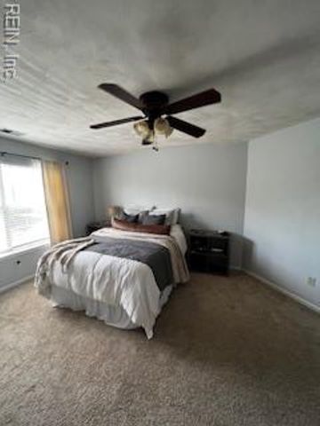 1713 Summer Lake CT, Virginia Beach, VA 23454