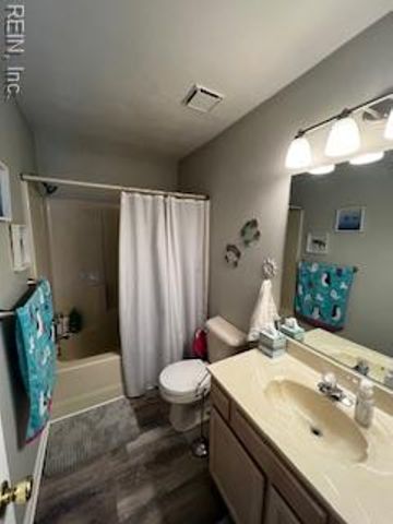 1713 Summer Lake CT, Virginia Beach, VA 23454