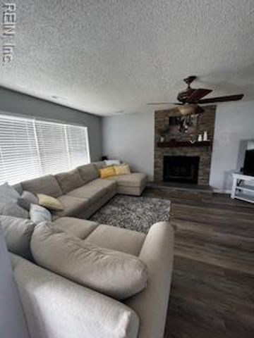 1713 Summer Lake CT, Virginia Beach, VA 23454