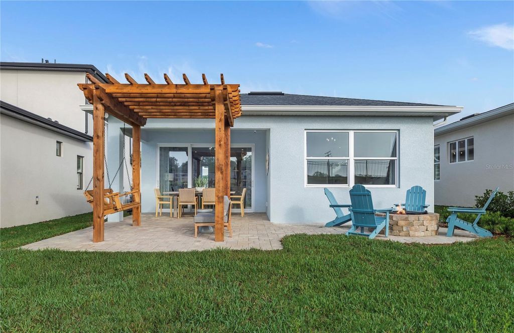 Image 5 of property listing at 924 CLUB CRESSWIND DRIVE, Lady Lake, FL 32159