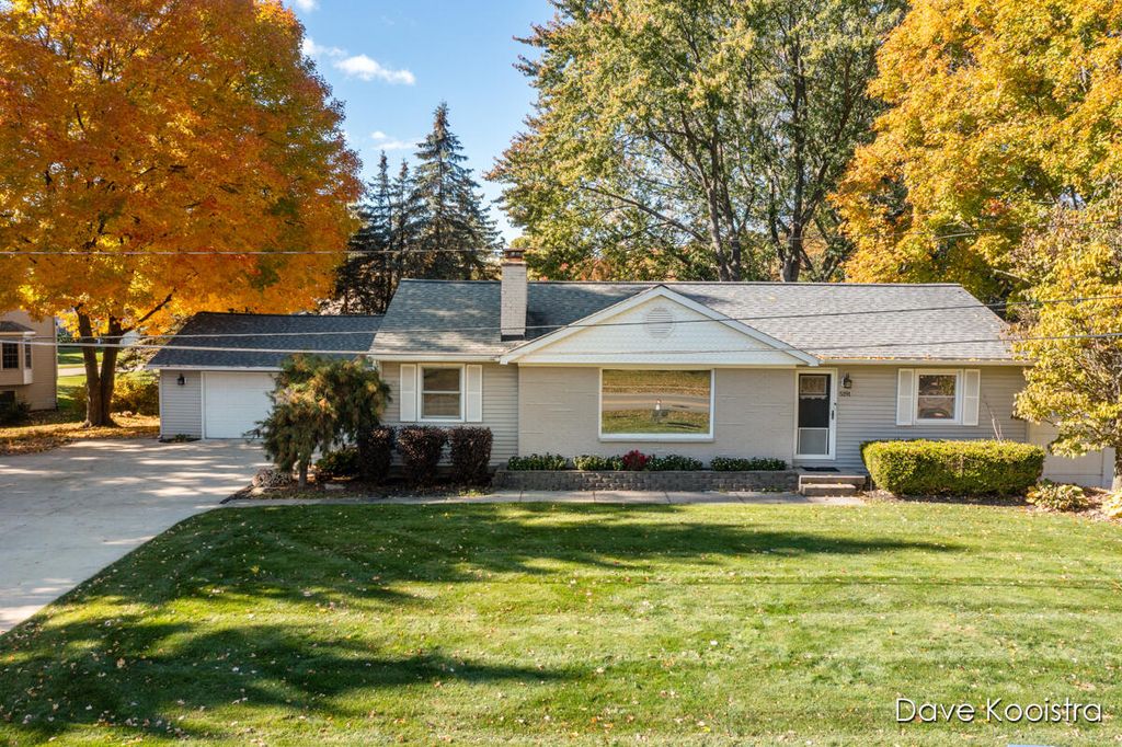 5191 Canal Avenue SW, Grandville, MI 49418