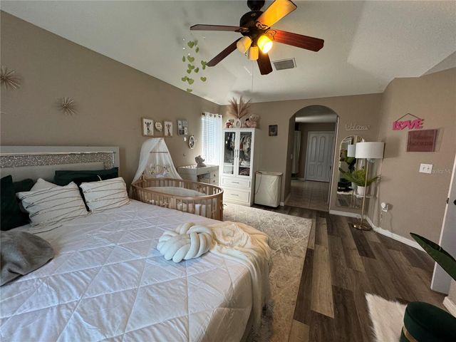 435 STONE BRIAR DRIVE, Ruskin, FL 33570