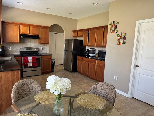 435 STONE BRIAR DRIVE, Ruskin, FL 33570