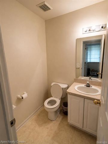 45132 Hanford Road, Canton, MI 48187
