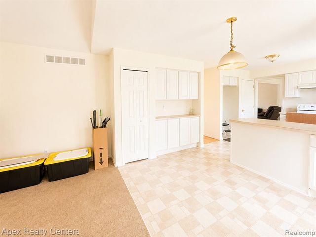45132 Hanford Road, Canton, MI 48187