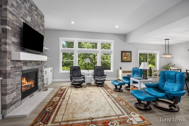 4883 Honeycrisp Drive NE, Rockford, MI 49341