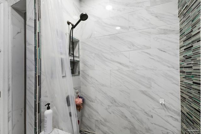 1801 E Cross St, Pensacola, FL 32503