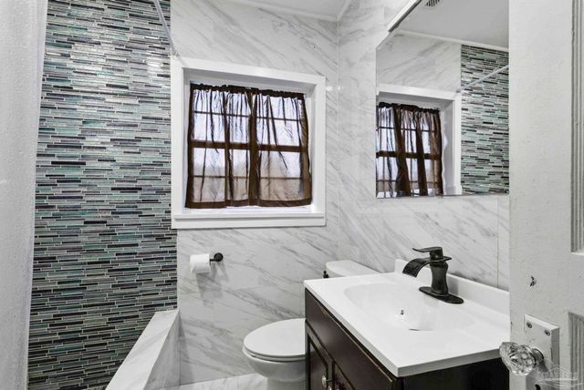 1801 E Cross St, Pensacola, FL 32503