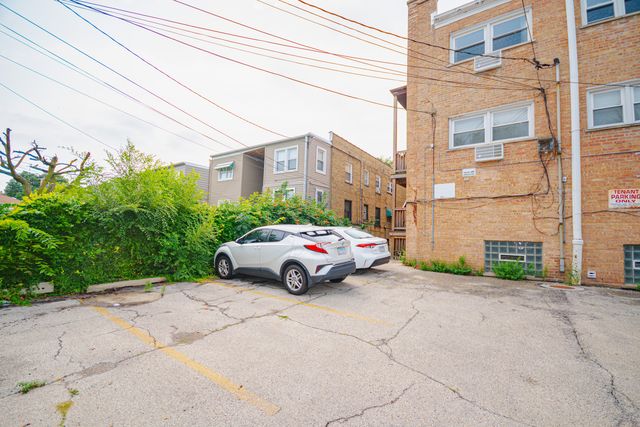 2724 W Berwyn Avenue 2B, Chicago, IL 60625