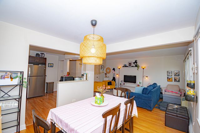 2724 W Berwyn Avenue 2B, Chicago, IL 60625