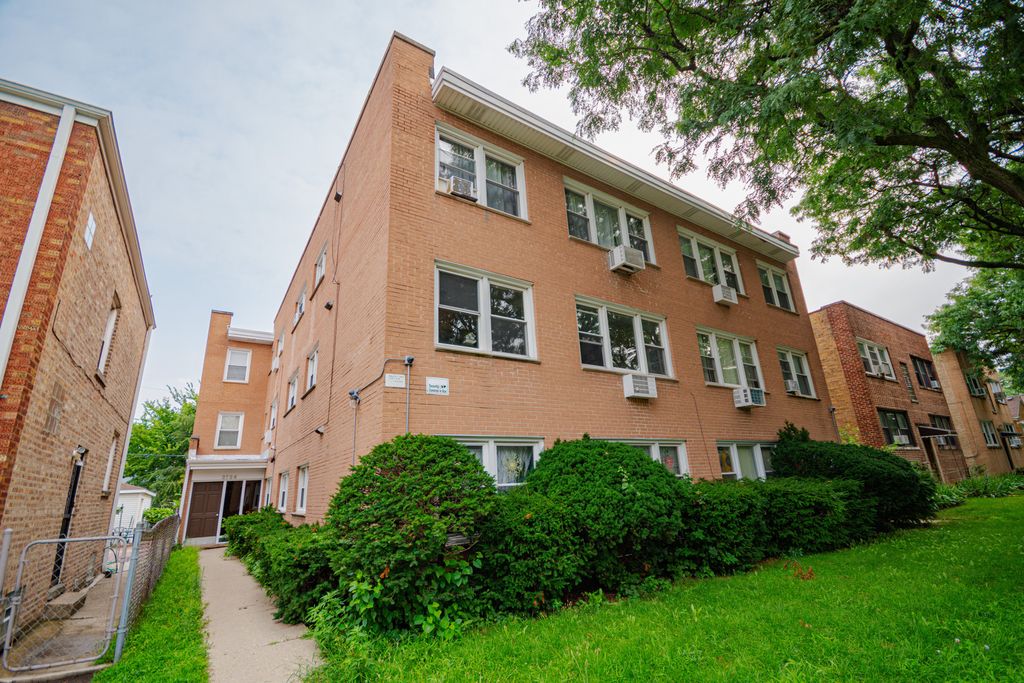 2724 W Berwyn Avenue 2B, Chicago, IL 60625