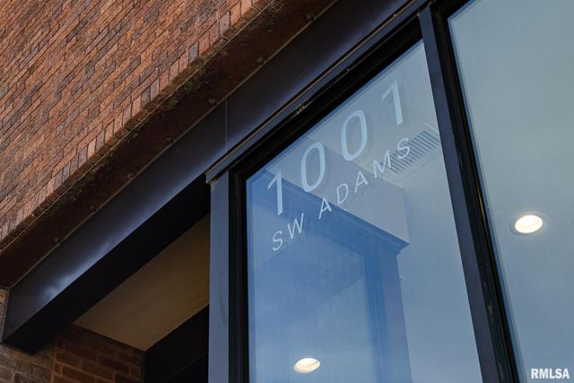 1001 SW ADAMS Street, Peoria, IL 61602