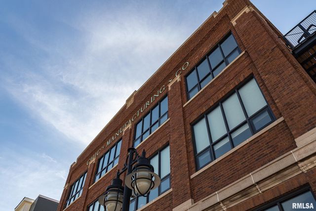 1001 SW ADAMS Street, Peoria, IL 61602