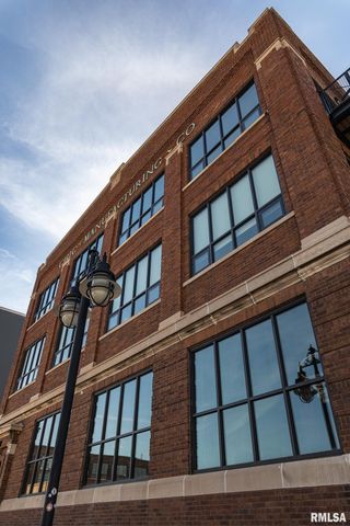 1001 SW ADAMS Street, Peoria, IL 61602