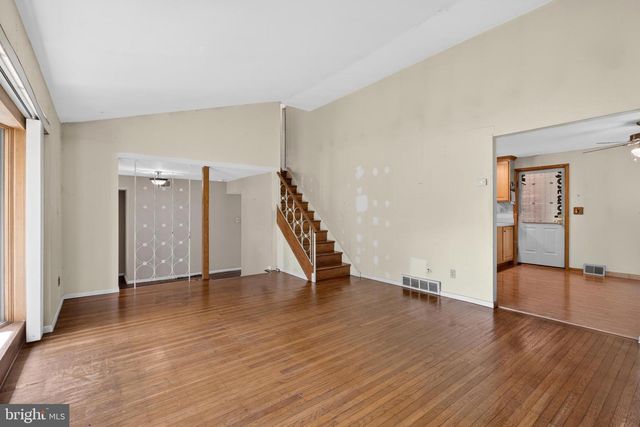 532 CEDAR DR, Lafayette Hill, PA 19444