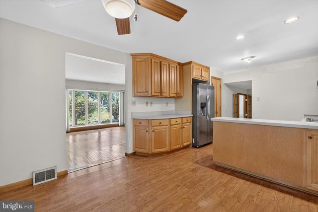 532 CEDAR DR, Lafayette Hill, PA 19444
