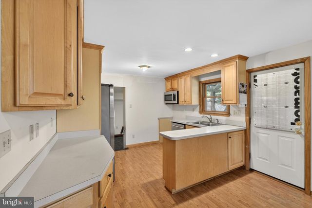 532 CEDAR DR, Lafayette Hill, PA 19444
