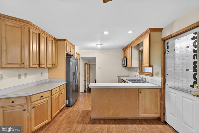 532 CEDAR DR, Lafayette Hill, PA 19444