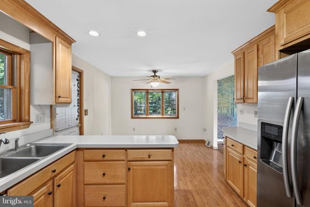 532 CEDAR DR, Lafayette Hill, PA 19444