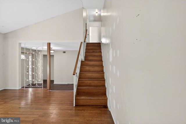 532 CEDAR DR, Lafayette Hill, PA 19444