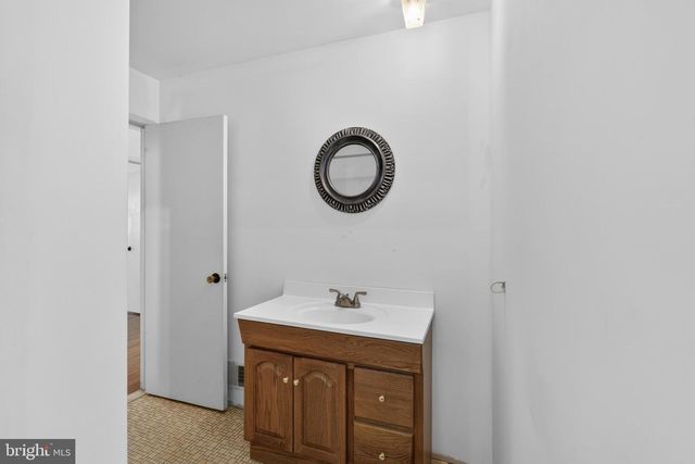 532 CEDAR DR, Lafayette Hill, PA 19444