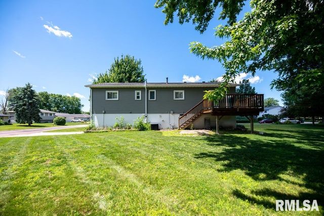 100 JUNIPER Lane, East Peoria, IL 61611