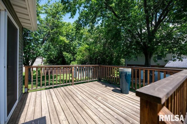 100 JUNIPER Lane, East Peoria, IL 61611