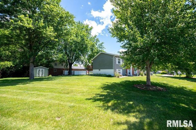 100 JUNIPER Lane, East Peoria, IL 61611