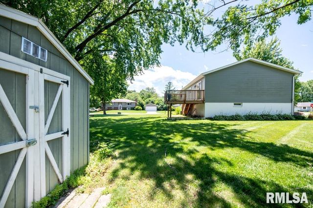 100 JUNIPER Lane, East Peoria, IL 61611