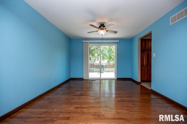 100 JUNIPER Lane, East Peoria, IL 61611