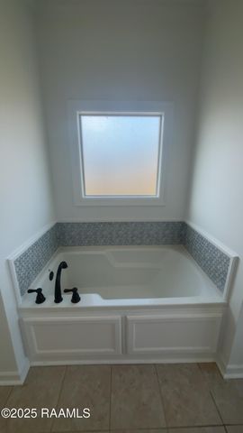 100 Sawtooth Road, Carencro, LA 70520