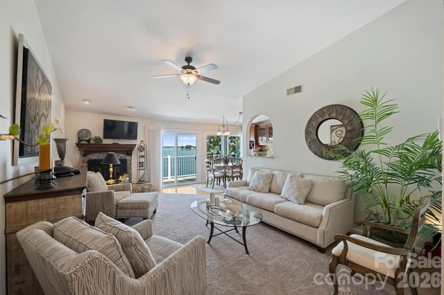 20427 Harborgate Court 606, Cornelius, NC 28031