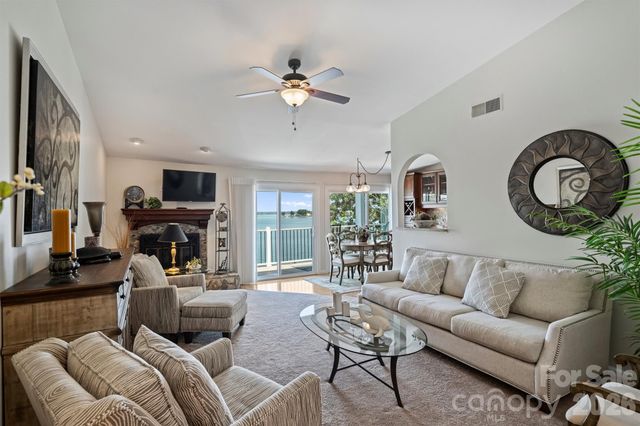 20427 Harborgate Court 606, Cornelius, NC 28031
