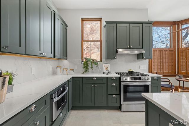 2346 Albion Place, St Louis, MO 63104