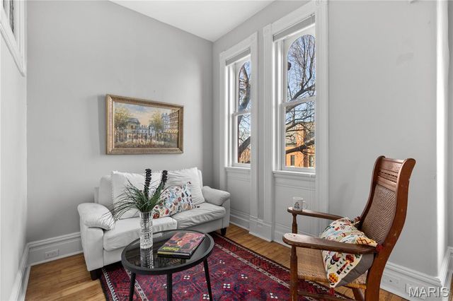 2346 Albion Place, St Louis, MO 63104