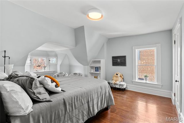 2346 Albion Place, St Louis, MO 63104