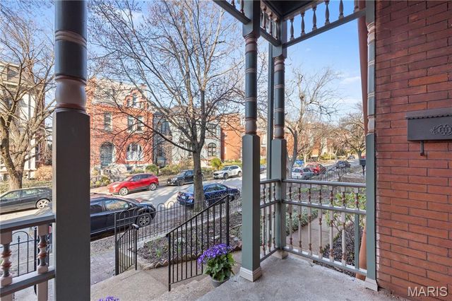 2346 Albion Place, St Louis, MO 63104