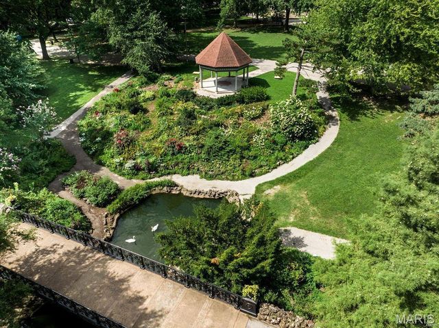 2346 Albion Place, St Louis, MO 63104