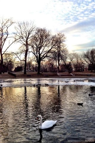 2346 Albion Place, St Louis, MO 63104