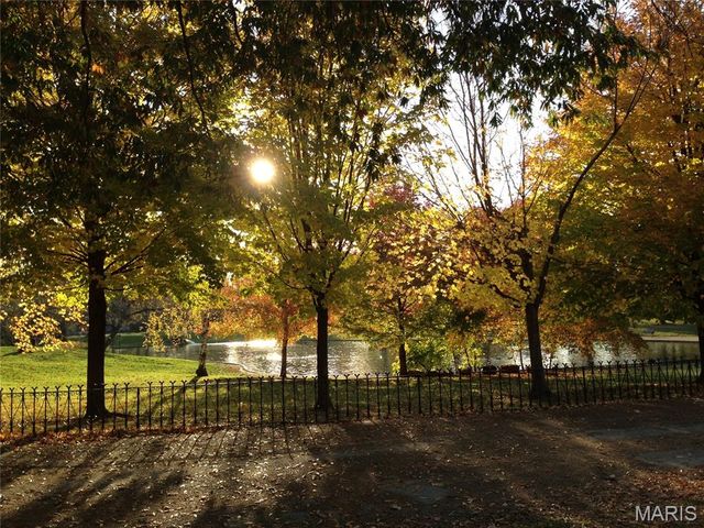 2346 Albion Place, St Louis, MO 63104