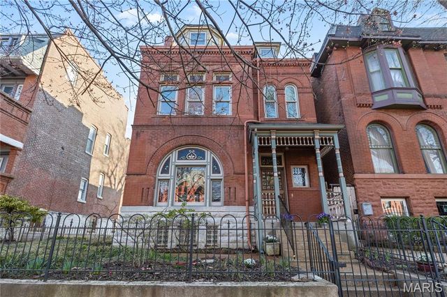 2346 Albion Place, St Louis, MO 63104