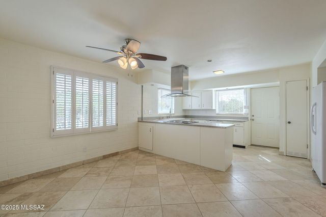 568 W Paseo Solana, Green Valley, AZ 85614