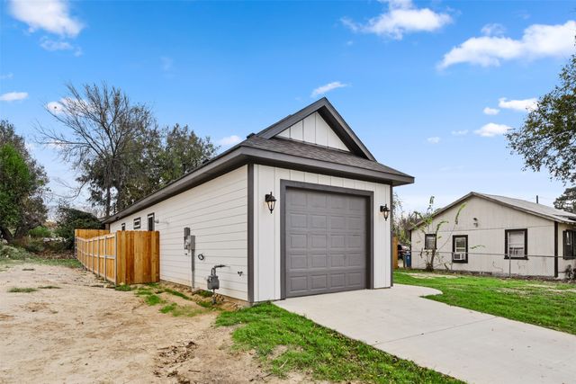 804 N Needmore, Athens, TX 75751