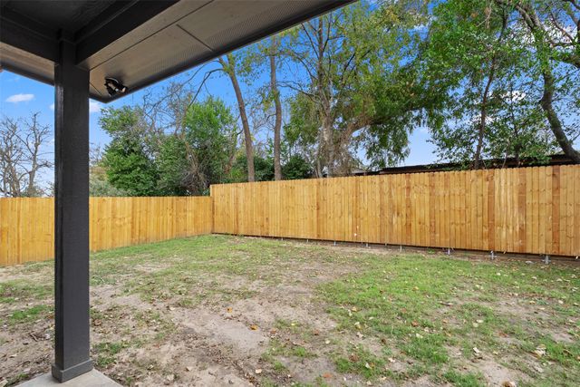 804 N Needmore, Athens, TX 75751