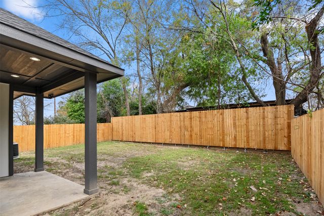 804 N Needmore, Athens, TX 75751