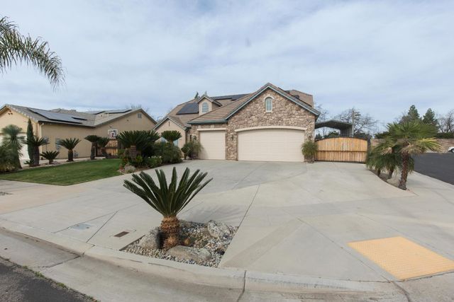 3357 Buckingham Avenue, Clovis, CA 93619