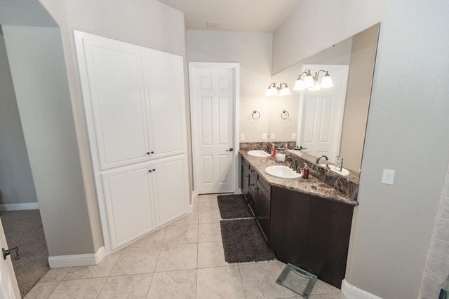 3357 Buckingham Avenue, Clovis, CA 93619